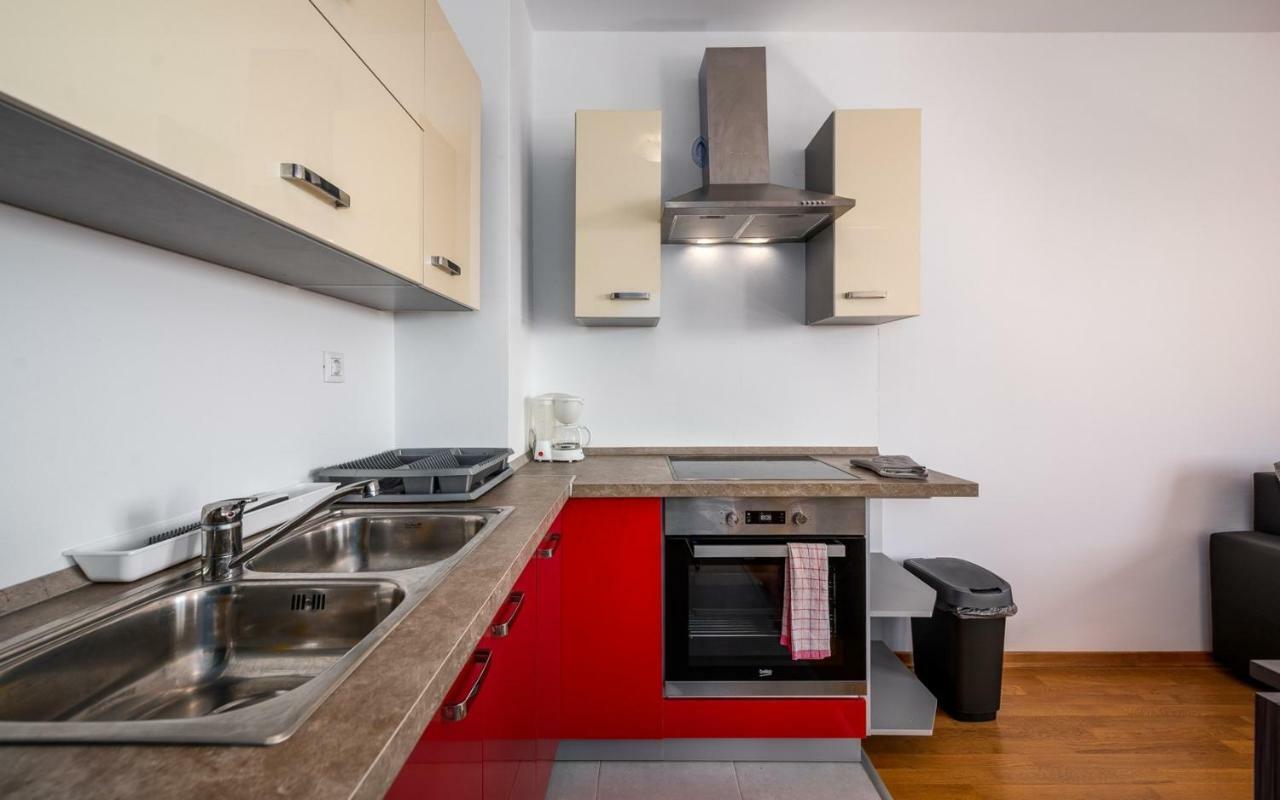 Laura House With * Umag